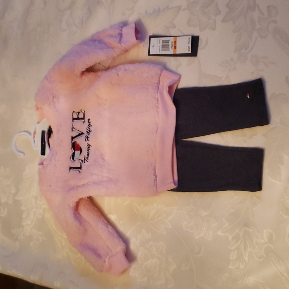 Tommy Hilfiger 2 piece set fleece sweater with pants **204**